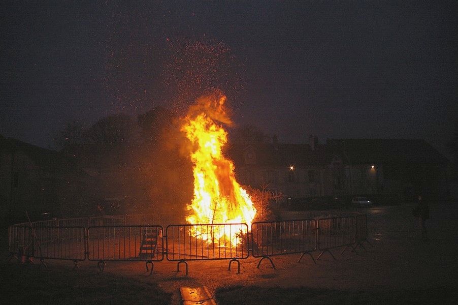 Sapins Galette et cidre: feu de joie sapins 047